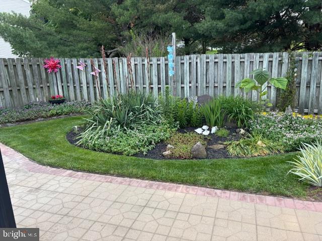 1014 Shadowstone Drive Lancaster, PA 17603 - Photo 47 of 54 a view of a garden with flower plants