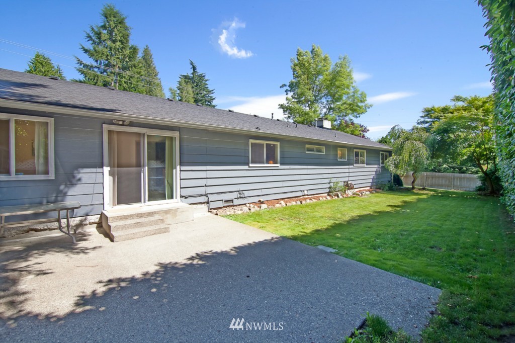 13615 156th Avenue Southeast Renton, WA 98059 - Photo 17 of 20