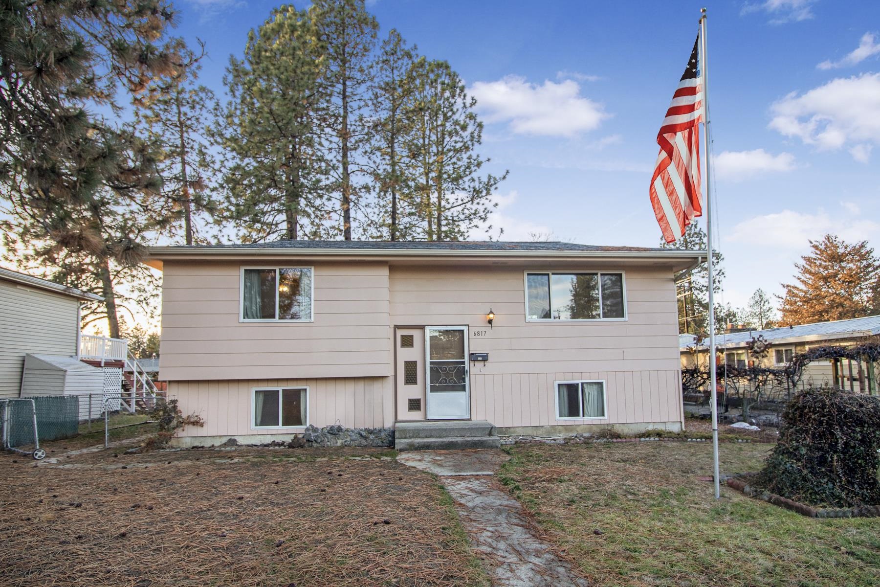 6817 North Calispel Street Spokane, WA 99208 - Photo 1 of 27 Gallery Image 1