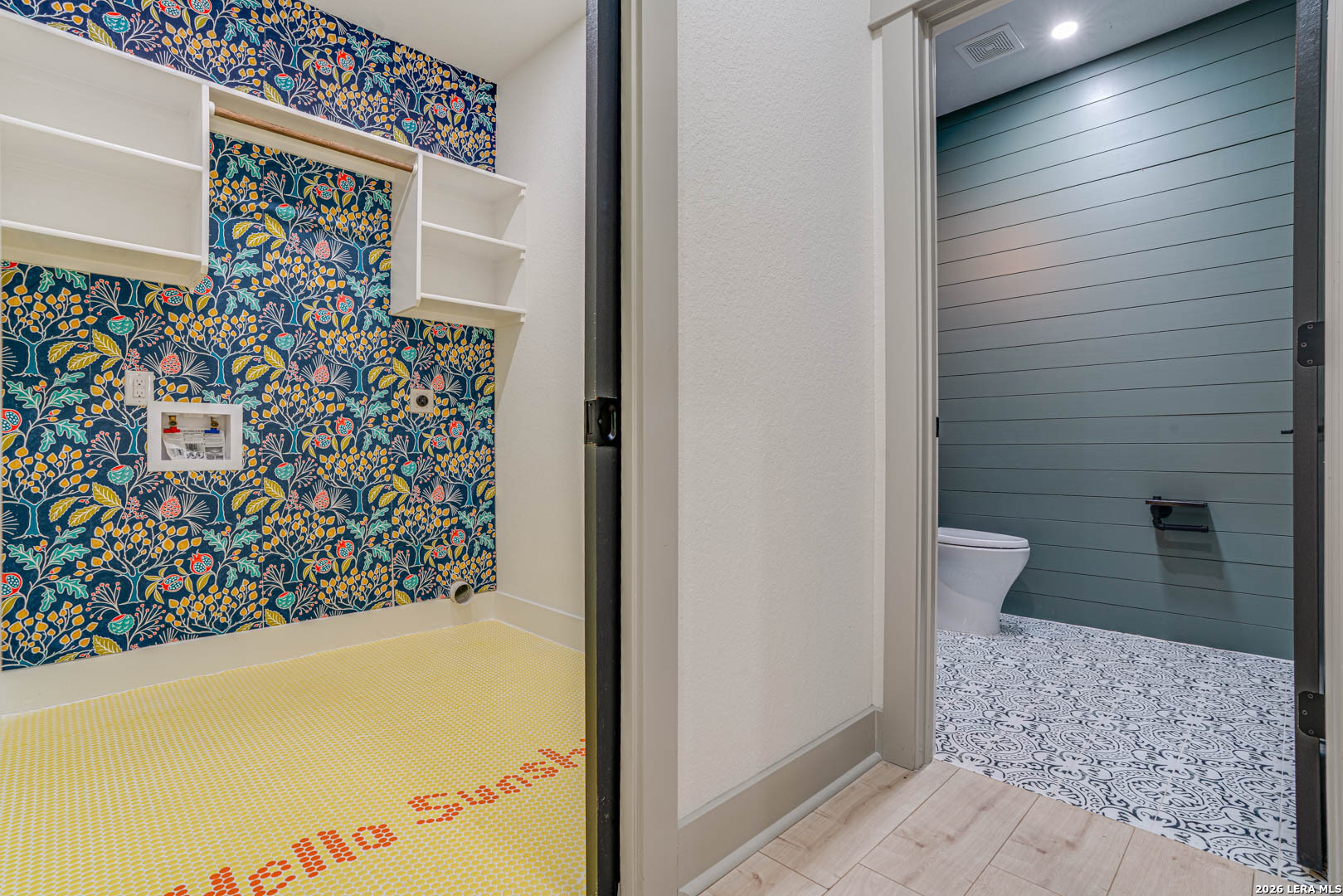316 Prairie Tea Lane Spring Branch, TX 78070 - Photo 16 of 38 a bathroom with a shower and a toilet