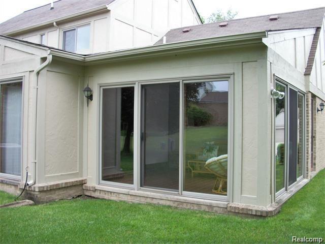 41495 Waterfall Road Northville, MI 48168 - Photo 15 of 23 15.jpg