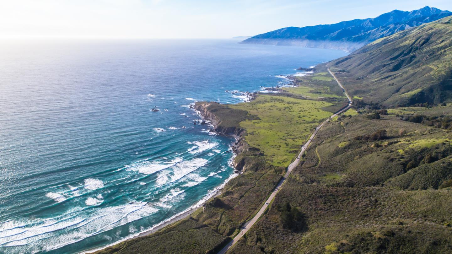 29141 Plasket Ridge Road Big Sur, CA 93920 - Photo 46 of 48 a view of a sky from a balcony