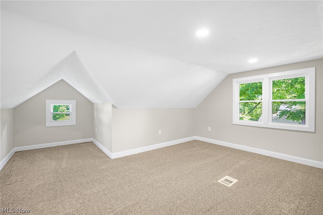 1371 Krumroy Road Akron, OH 44306 - Photo 14 of 32