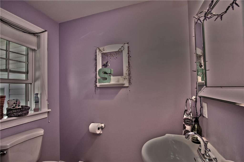 87 Whites Bridge Road Windham, ME 04062 - Photo 10 of 32 Half bath located in the entry way...