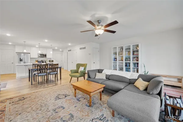 $385,000 | 196 Tiber Way, St. Charles, MO 63301