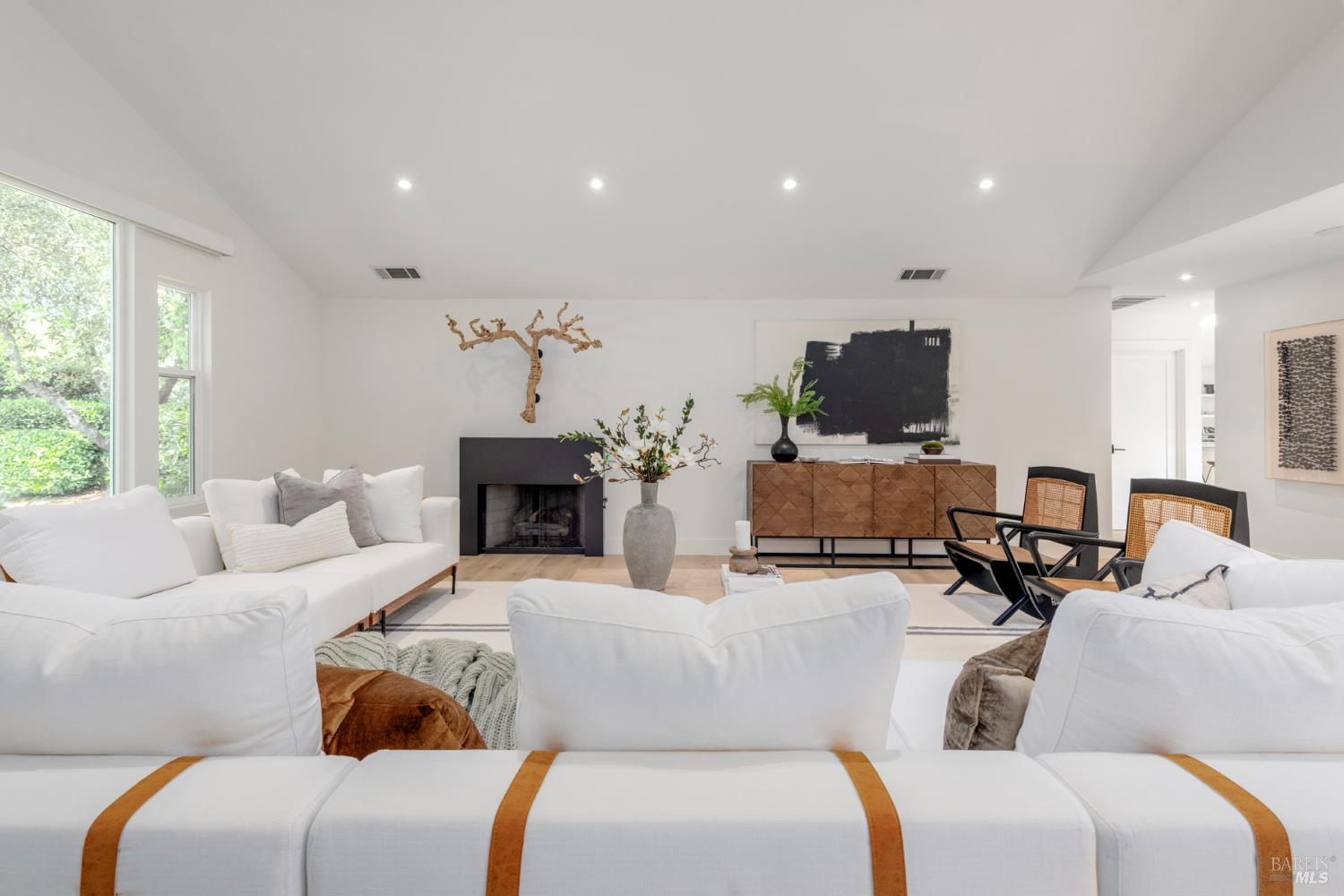 2501 Pinot Way St. Helena, CA 94574 - Photo 9 of 65