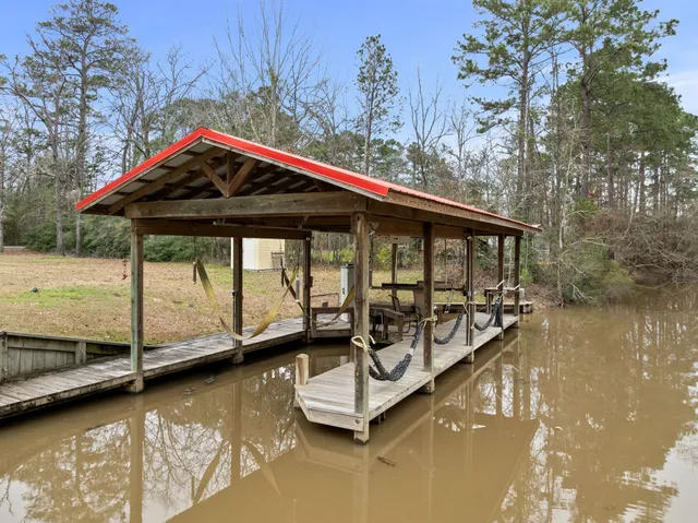 $425,000 | 548 Creekside Estates, Onalaska, TX 77360