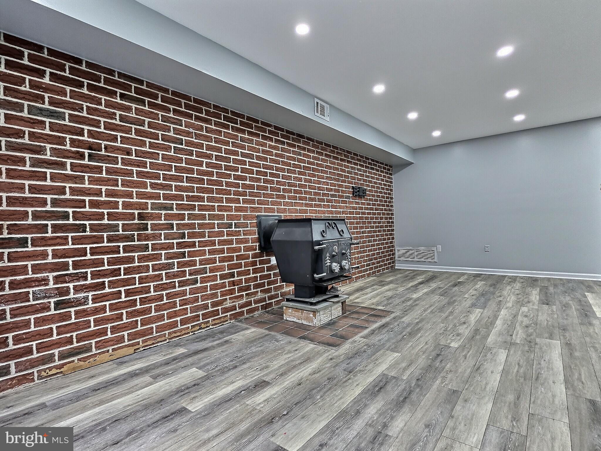 1213 Deer Run Reading, PA 19606 - Photo 14 of 42 a view of workspace with wooden floor