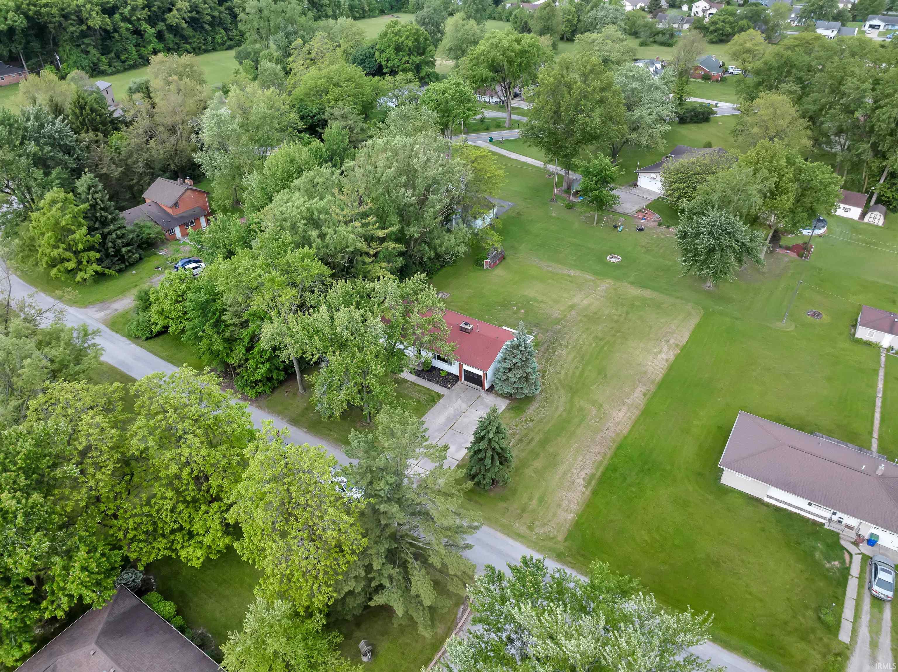 2425 Beineke Road Fort Wayne, IN 46808 - Photo 2 of 18