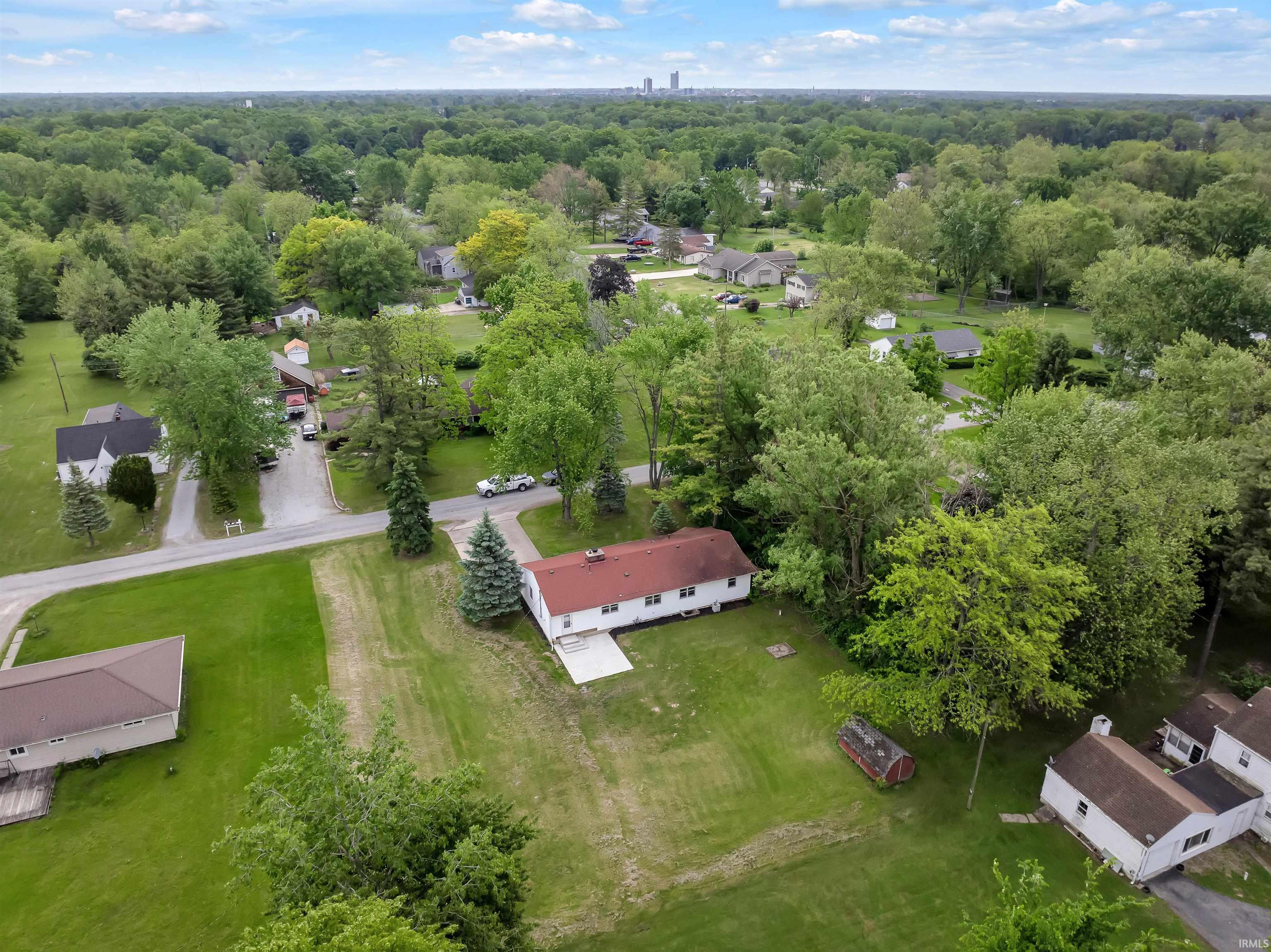 2425 Beineke Road Fort Wayne, IN 46808 - Photo 5 of 18