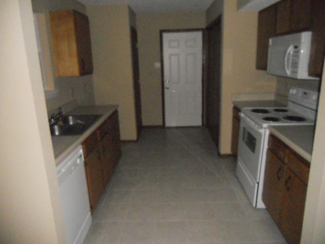 1254 Country Ridge Lane Indianapolis, IN 46234 - Photo 8 of 10 Gallery Image 8