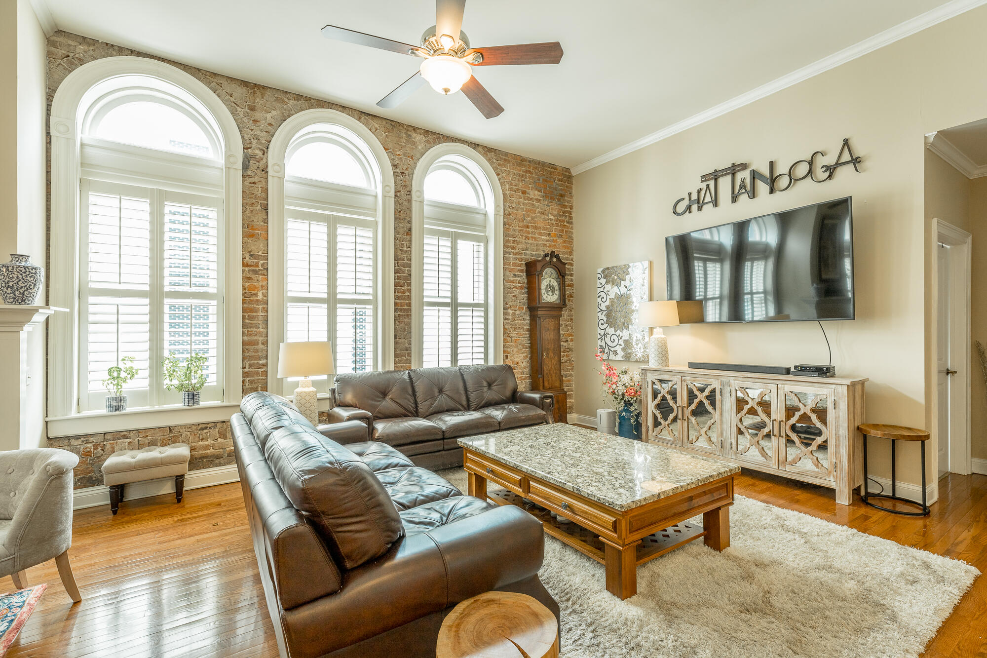 800 Market Street, Unit 404 Chattanooga, TN 37402 - Photo 8 of 121 800 Market St. _404 HD-9