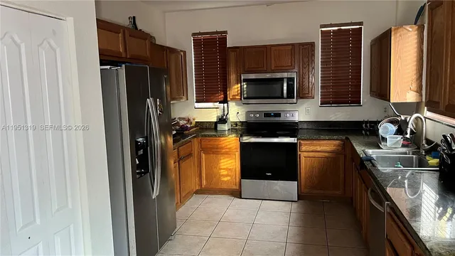 $825,000 | 956 Northwest 206th Terrace, Miami Gardens, FL 33169