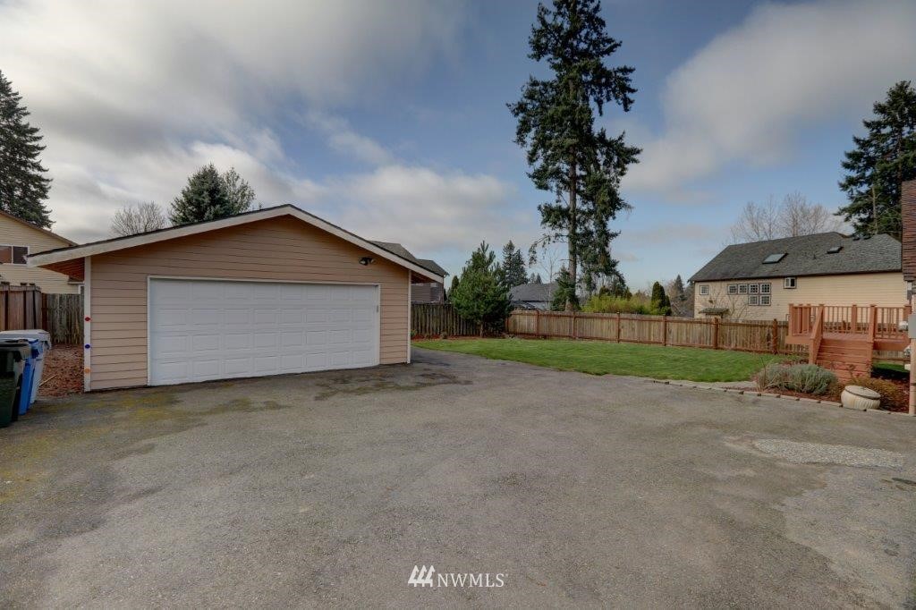 4903 Northeast 24th Street Renton, WA 98059 - Photo 22 of 23 Gallery Image 22