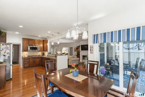 $665,000 | 567 Inverness Court, Unit 567, Oxford, CT 06478