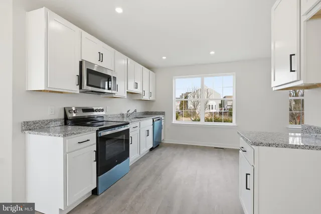 $399,900 | 138 Versailles Court, Newark, DE 19702