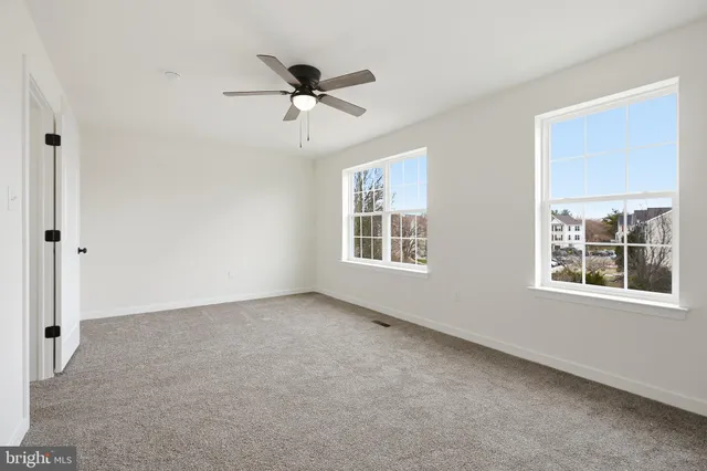 $399,900 | 138 Versailles Court, Newark, DE 19702