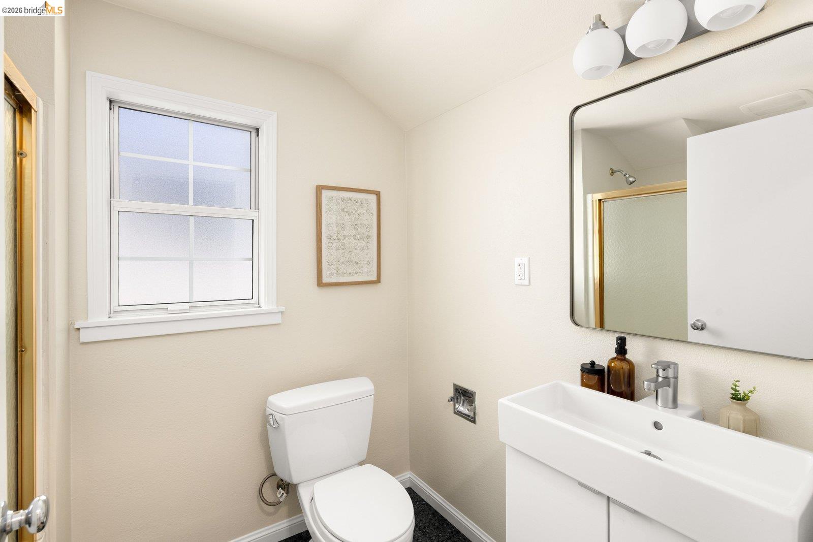 528 Haddon Road Oakland, CA 94606 - Photo 23 of 30
