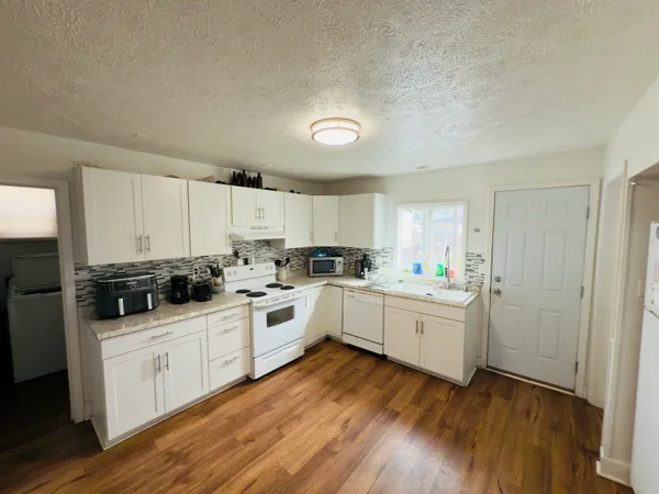 $369,500 | 2823 West Sharp Avenue, Spokane, WA 99201