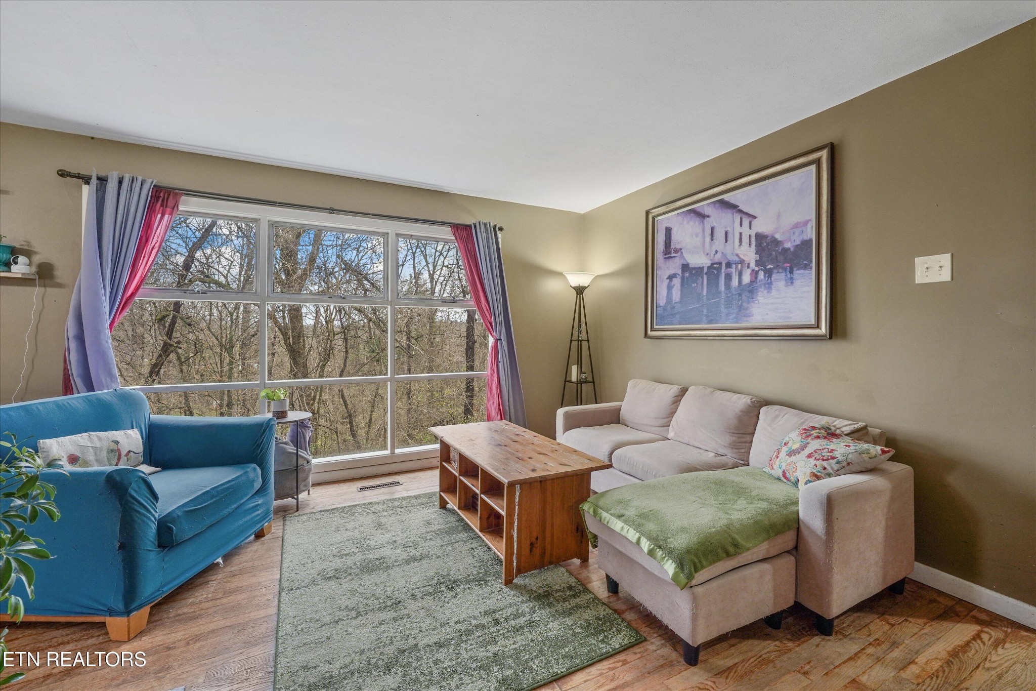 225 West Ford Valley Road Knoxville, TN 37920 - Photo 15 of 24 a living room with furniture and a large window