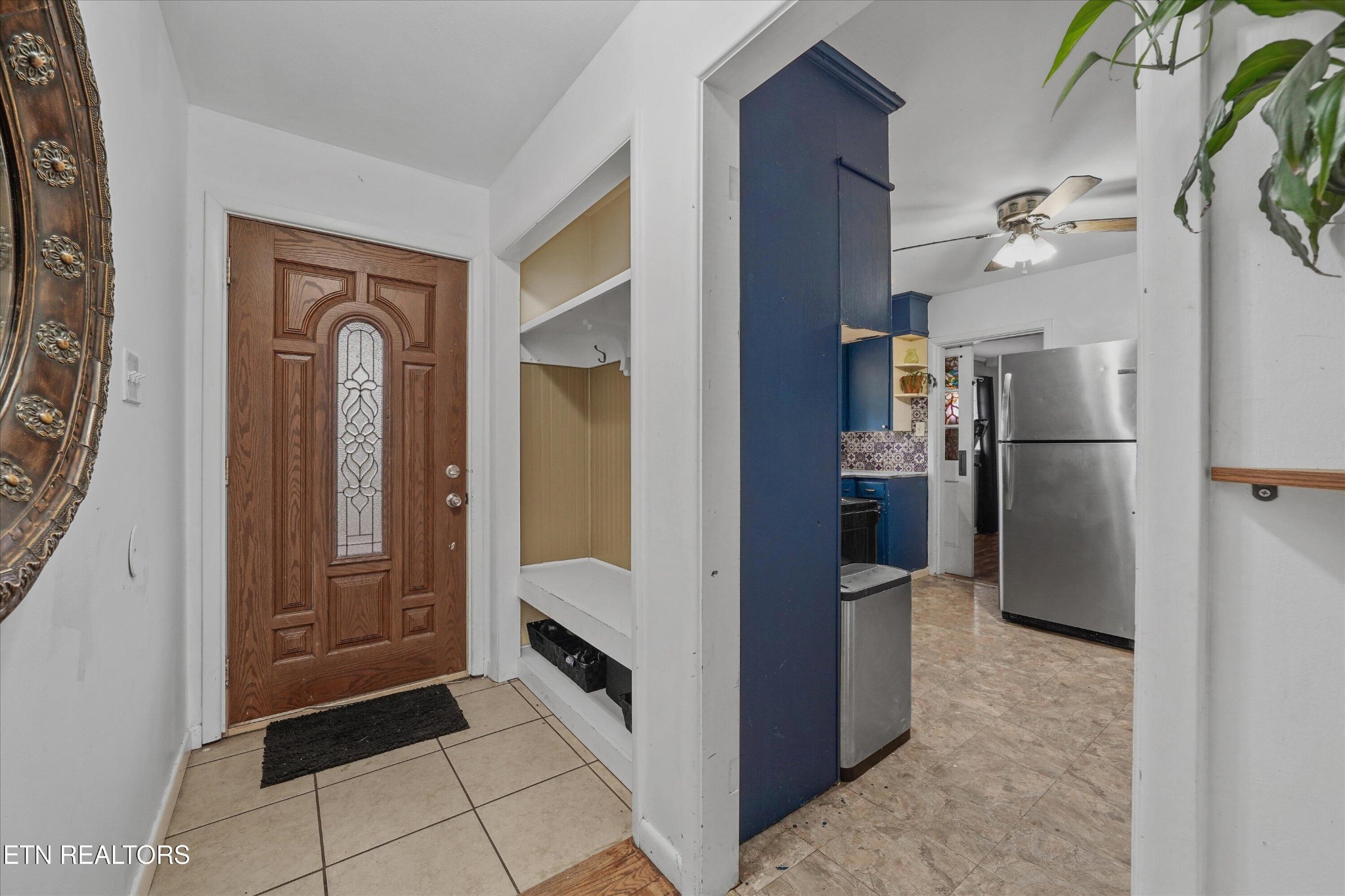 225 West Ford Valley Road Knoxville, TN 37920 - Photo 3 of 24 a kitchen with a refrigerator and a sink