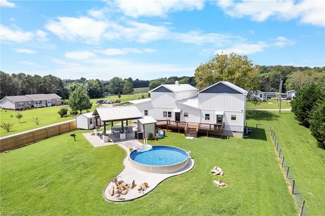 $499,500 | 106 Grants Home Trail, Ararat, NC 27007