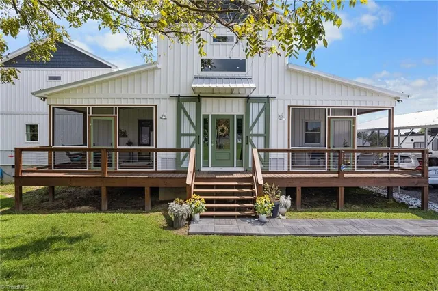 $499,500 | 106 Grants Home Trail, Ararat, NC 27007