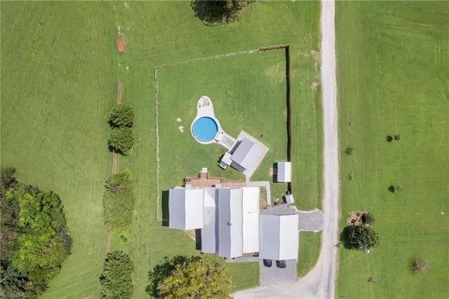 $499,500 | 106 Grants Home Trail, Ararat, NC 27007