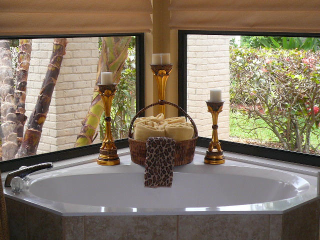 10751 Southeast River Ridge Road Tequesta, FL 33469 - Photo 11 of 18 Master Bathroom