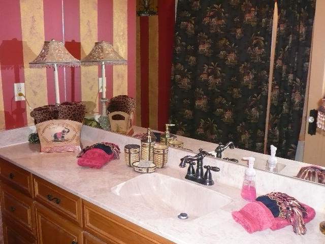 10751 Southeast River Ridge Road Tequesta, FL 33469 - Photo 14 of 18 Second/Guess Bathroom