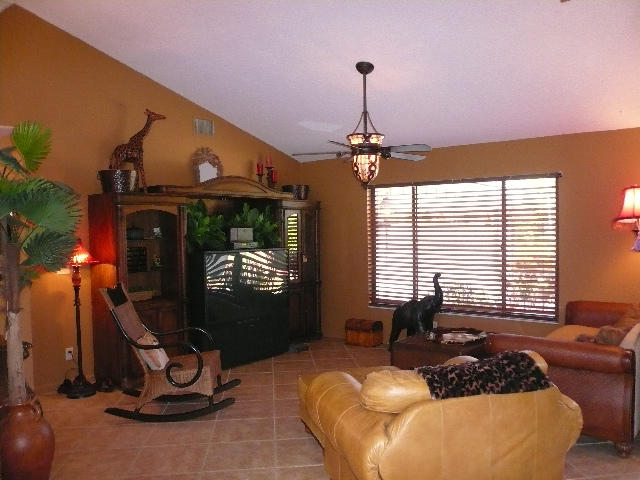 10751 Southeast River Ridge Road Tequesta, FL 33469 - Photo 5 of 18 Family Room