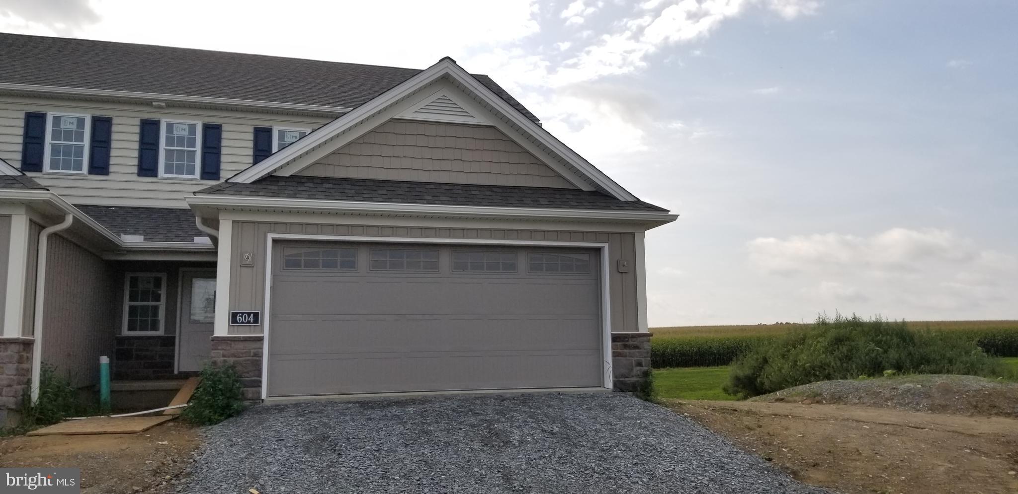 604 White Chapel Road, Unit 27 Lancaster, PA 17603 - Photo 2 of 10