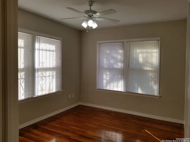 $995 | 2238 Interstate 35, San Antonio, TX 78208