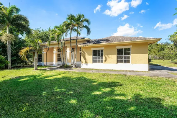 $3,895 | 17837 32nd Lane North, The Acreage, FL 33470
