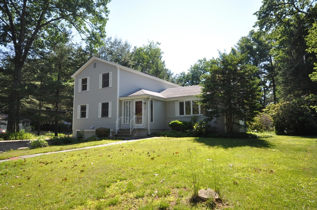 25 Mohegan Road Acton, MA 01720 - Photo 3 of 24 Gallery Image 3