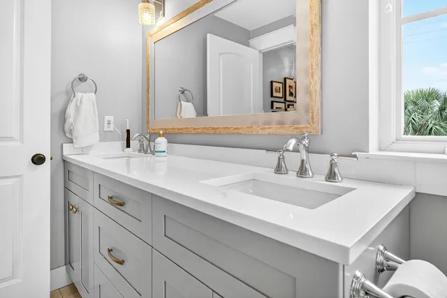 $1,995,000 | 354 Marlborough Place, West Palm Beach, FL 33405