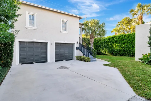 $1,995,000 | 354 Marlborough Place, West Palm Beach, FL 33405