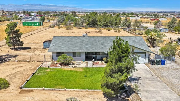 $415,000 | 10626 Valley Vista Avenue, Apple Valley, CA 92308