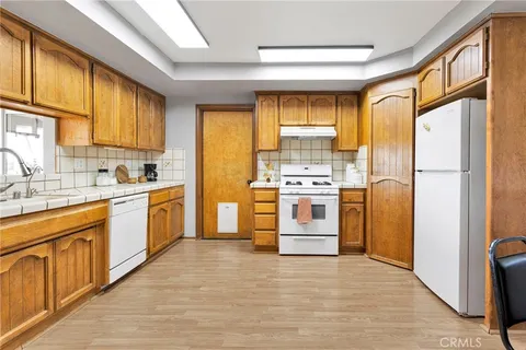 $415,000 | 10626 Valley Vista Avenue, Apple Valley, CA 92308