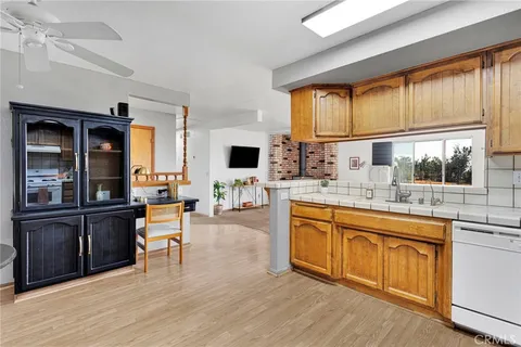 $415,000 | 10626 Valley Vista Avenue, Apple Valley, CA 92308