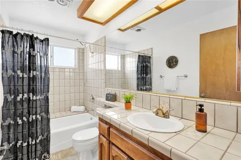 $415,000 | 10626 Valley Vista Avenue, Apple Valley, CA 92308