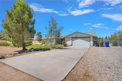 $415,000 | 10626 Valley Vista Avenue, Apple Valley, CA 92308