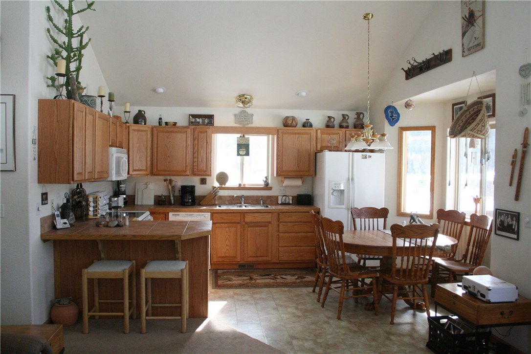 1732 Co 12 Road Alma, CO 80420 - Photo 11 of 25 Enjoy the vaulted ceilings.