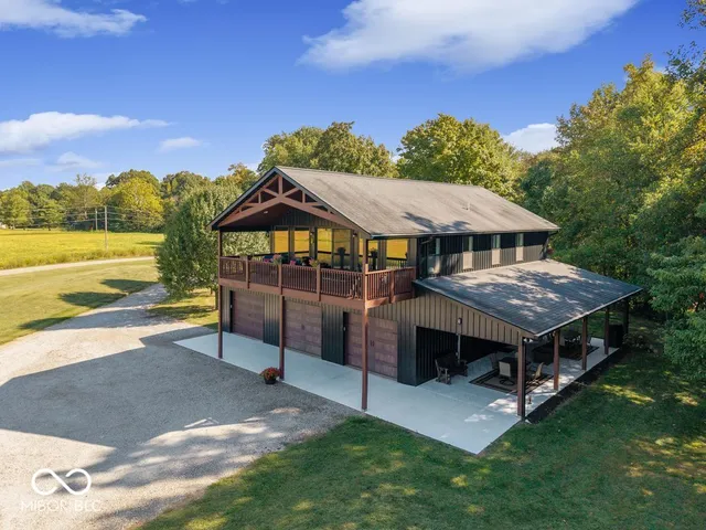 $649,000 | 434 South County Road 1125 East, Seymour, IN 47274