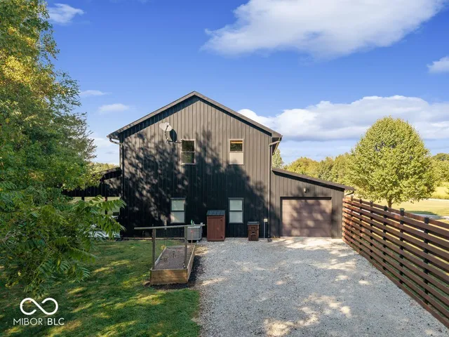 $649,000 | 434 South County Road 1125 East, Seymour, IN 47274