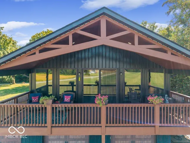 $649,000 | 434 South County Road 1125 East, Seymour, IN 47274