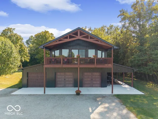 $649,000 | 434 South County Road 1125 East, Seymour, IN 47274