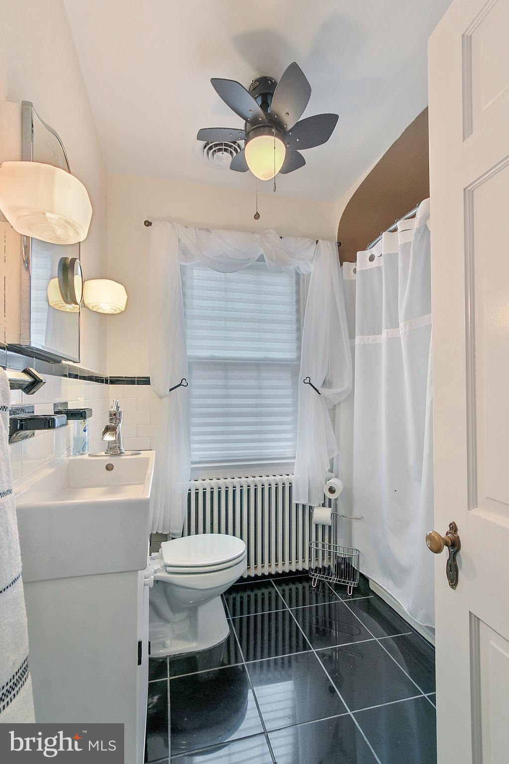 611 Overbrook Road Baltimore, MD 21212 - Photo 11 of 27 Full bath 2nd level