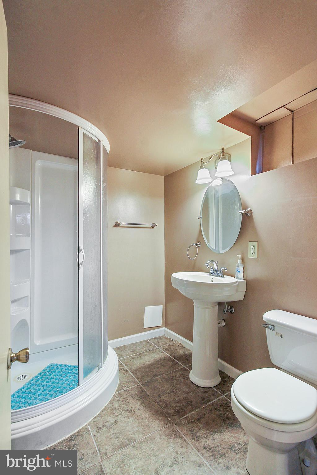611 Overbrook Road Baltimore, MD 21212 - Photo 22 of 27 Full Bath in basement