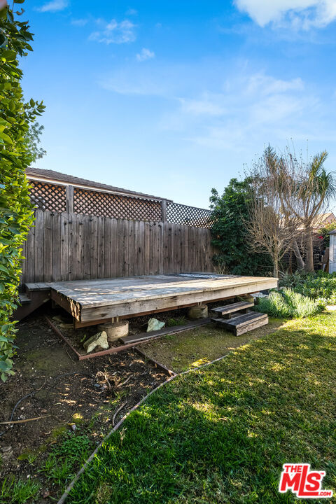 6660 Amigo Avenue Reseda, CA 91335 - Photo 12 of 25 a view of swimming pool with a yard